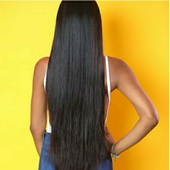 Brazilian Straight T Middle Part Lace Front Wig - Picture 5 of 7